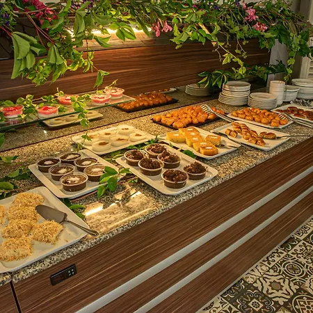 Hotel Katre 4*