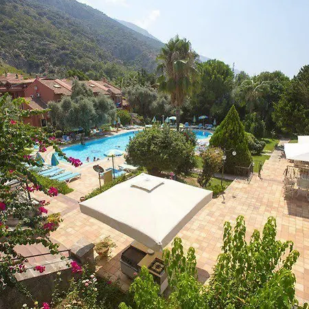 Hotel Katre 4*