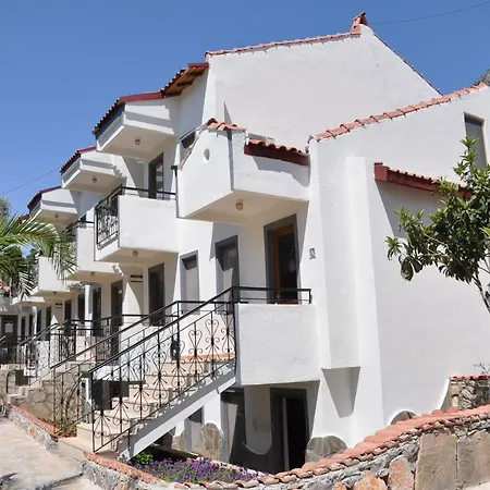 Hotel Katre 4*