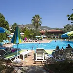 Hotel Katre 4*